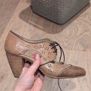 Elegant Brown Lace-Up Women's Heels